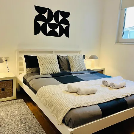 Spacious 2 Bed Overlooking Spinola Bay * Saint Julian's