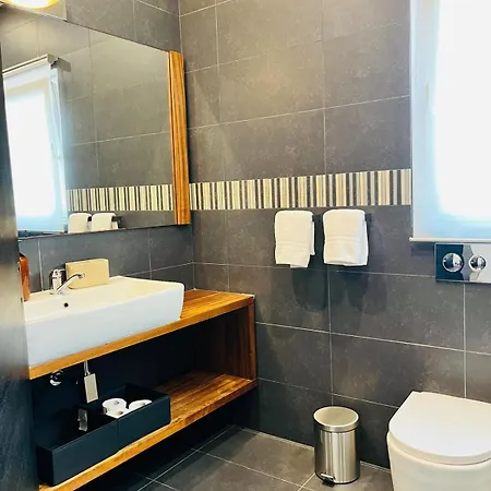 Spacious 2 Bed Overlooking Spinola Bay דירה Saint Julian's
