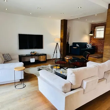 Spacious 2 Bed Overlooking Spinola Bay *
