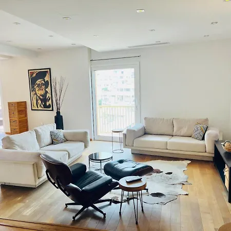 Spacious 2 Bed Overlooking Spinola Bay דירה *
