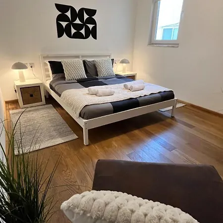 Spacious 2 Bed Overlooking Spinola Bay * Saint Julian's