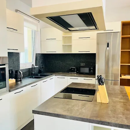 Spacious 2 Bed Overlooking Spinola Bay Saint Julian's