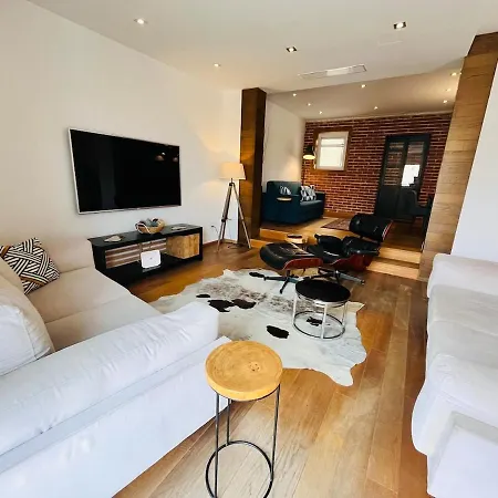 Spacious 2 Bed Overlooking Spinola Bay דירה