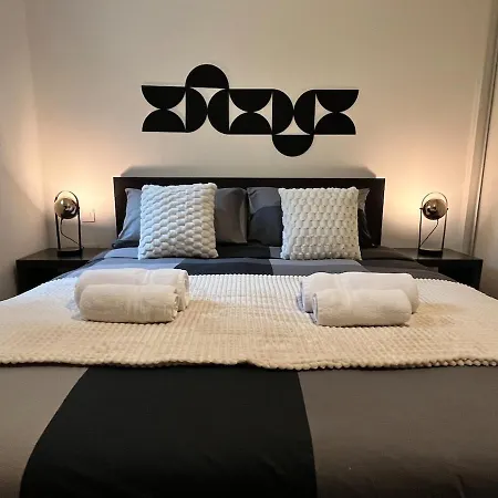 Spacious 2 Bed Overlooking Spinola Bay Saint Julian's